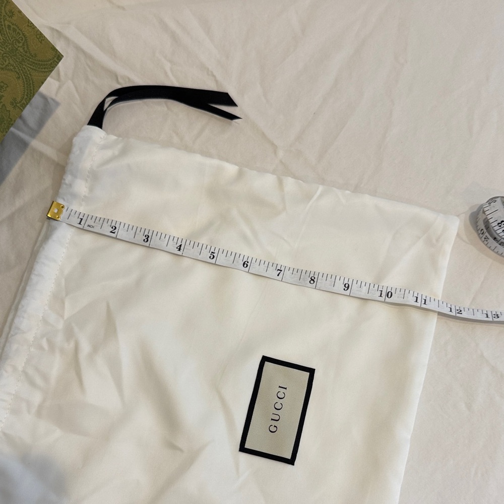 Gucci 100 Green Patterned Gift Box and Dust Bag - Picture 8 of 11